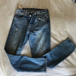 Levi’s 501 distressed mid rise skinny jeans, size 25